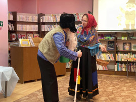 Ладушки, ладушки - дедушки и бабушки Ладушки, ладушки - дедушки и бабушки.