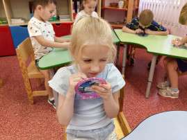 Свет мой, зеркальце, скажи! Свет мой, зеркальце, скажи!.
