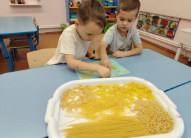 "Макарошки" "Макарошки".